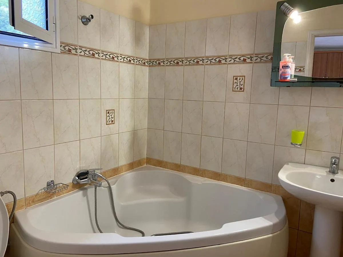 Myrtos Hotel Divarata Апартаменты